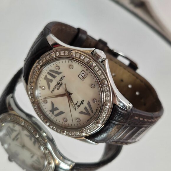 Vintage Raymond Weil Women's Tango 5590 V324434 – Analog Watch with 5 Leather Ba - Picture 1 of 3